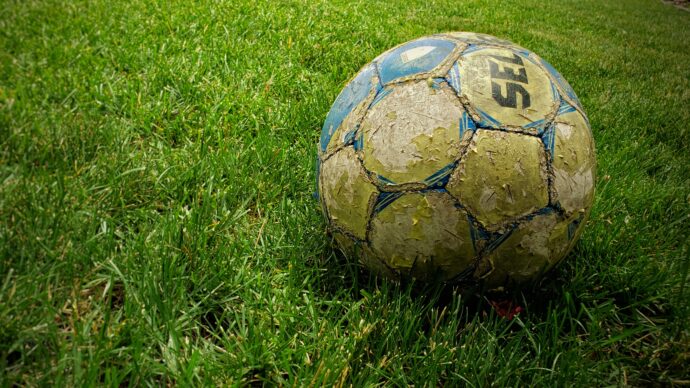 Cuáles son las medidas de los balones de fútbol profesionales? - Movimiento  Base